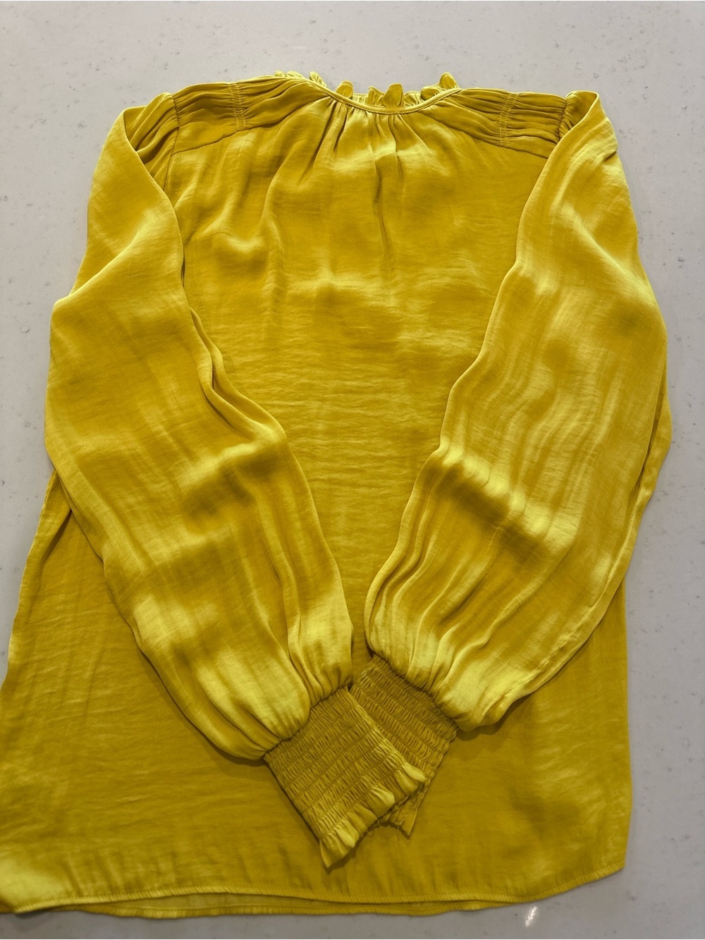 NWOT Maison d’Amėlie Mustard Yellow Blouse XS Tie Front Cinched Sleeves viral - Picture 4 of 7